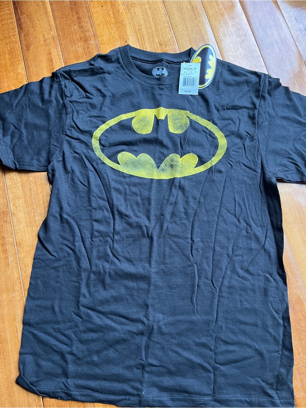 NWT Batman t shirt with tin size M